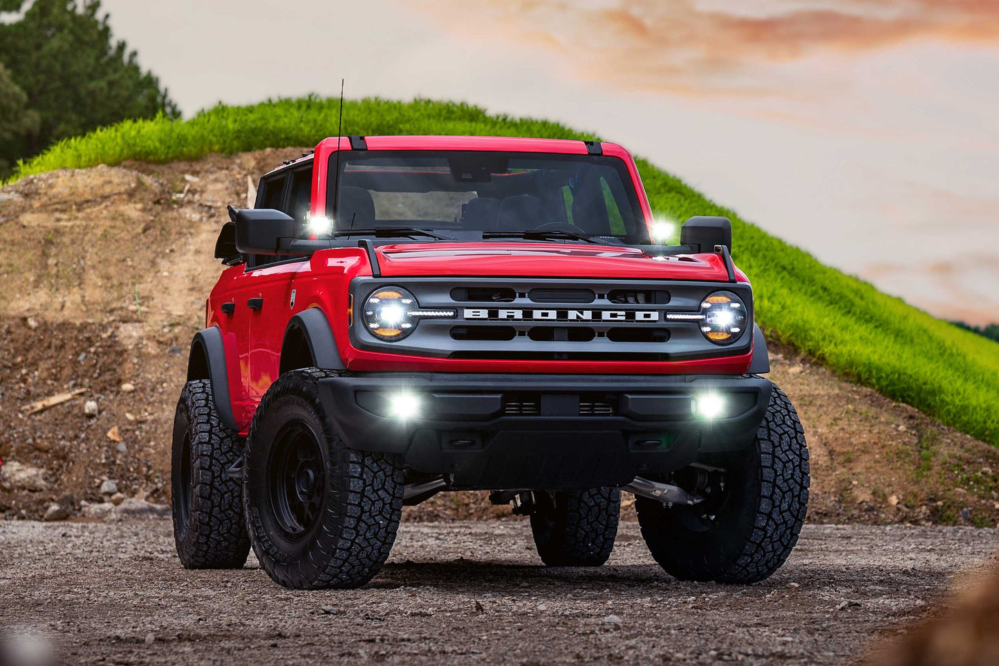 XB LED Headlights: Ford Bronco (21+) (Pair / White DRL)