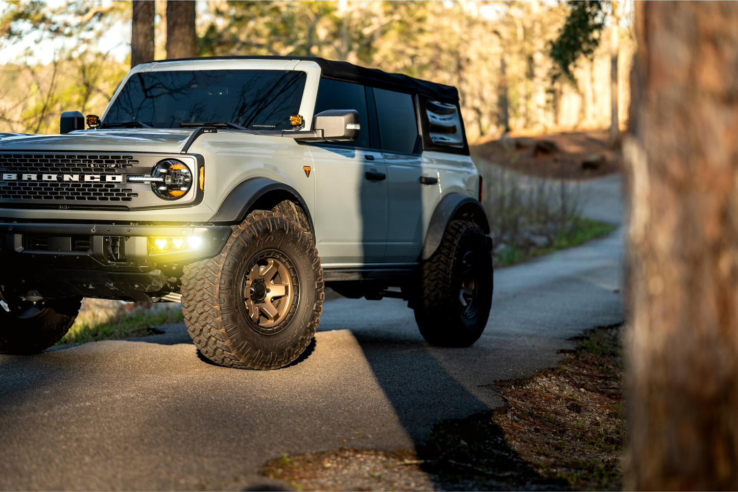 Morimoto 4Banger Triple Fog Kit: 2021+ Bronco (brackets and harness)